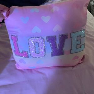 New Decorative pillow